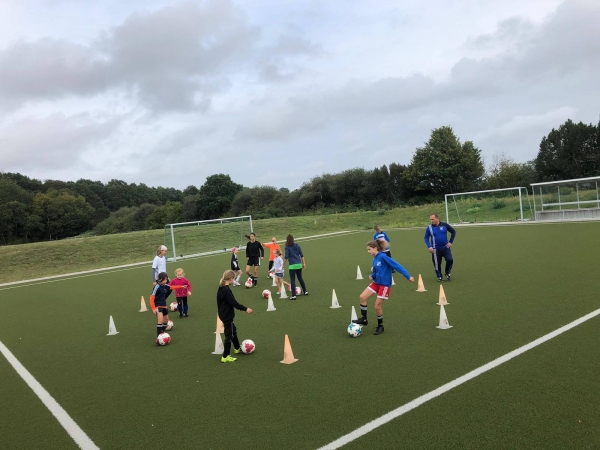 Das erste Mädchentraining hat allen Spaß gemacht